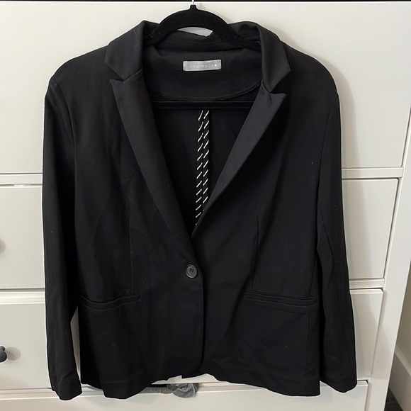 Black Blazer - Picture 1 of 3